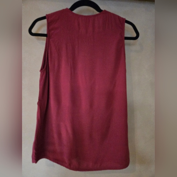 Nanebi Milano | Sleeveless Ruffle Top - Burgundy, Size M - Picture 3 of 7
